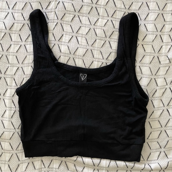 Set of crop tops that will elevate any look! 🤍 - Picture 6 of 7